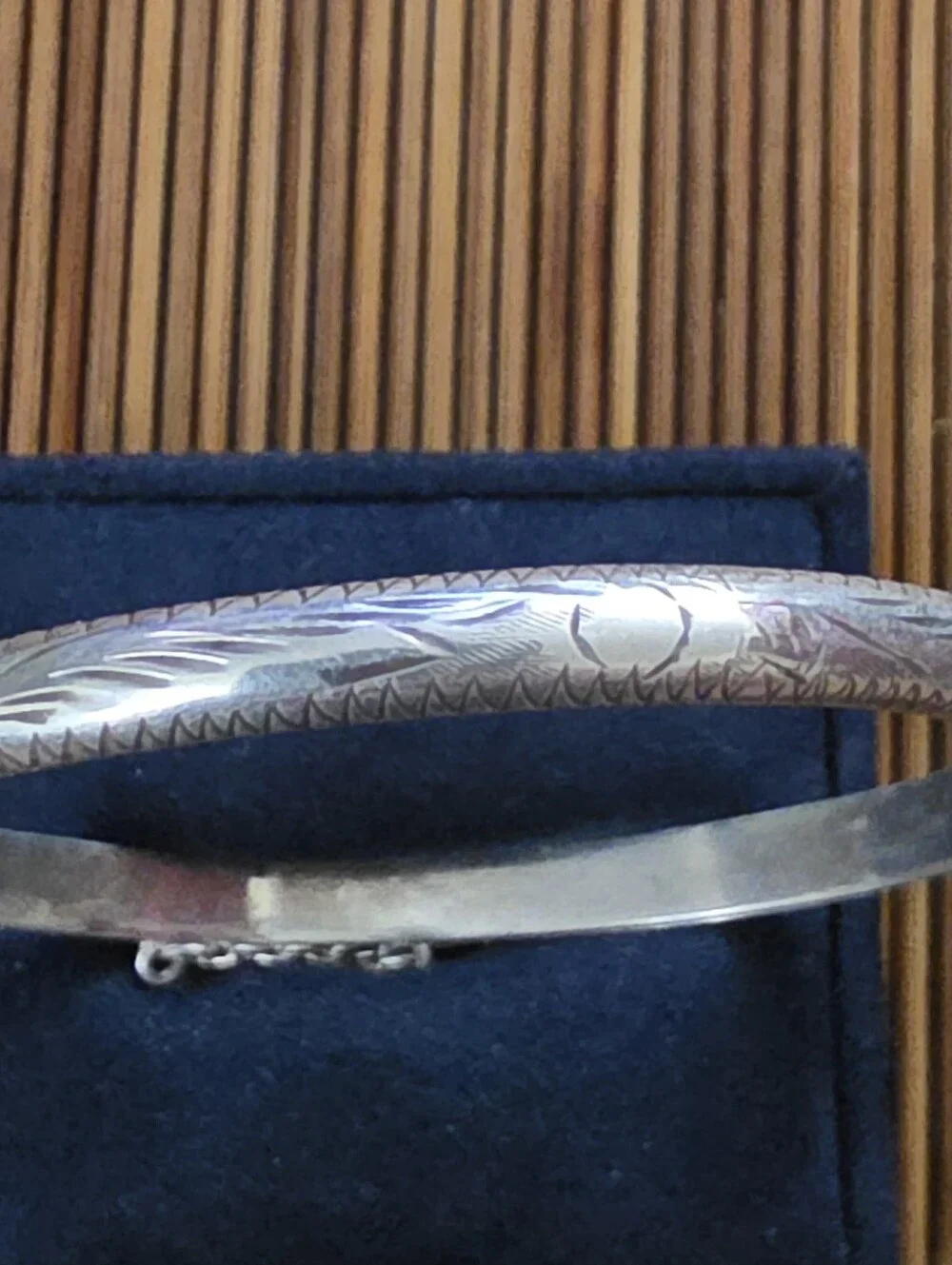 925 Silver Etched Hinged Bangle Bracelet (Vintage)